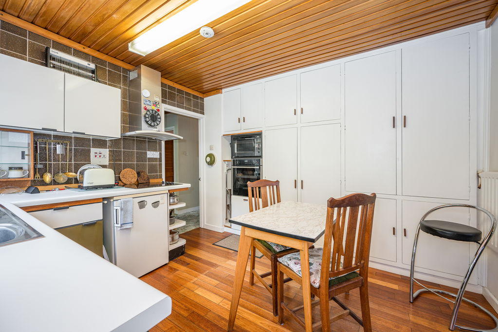 Kitchen- click for photo gallery